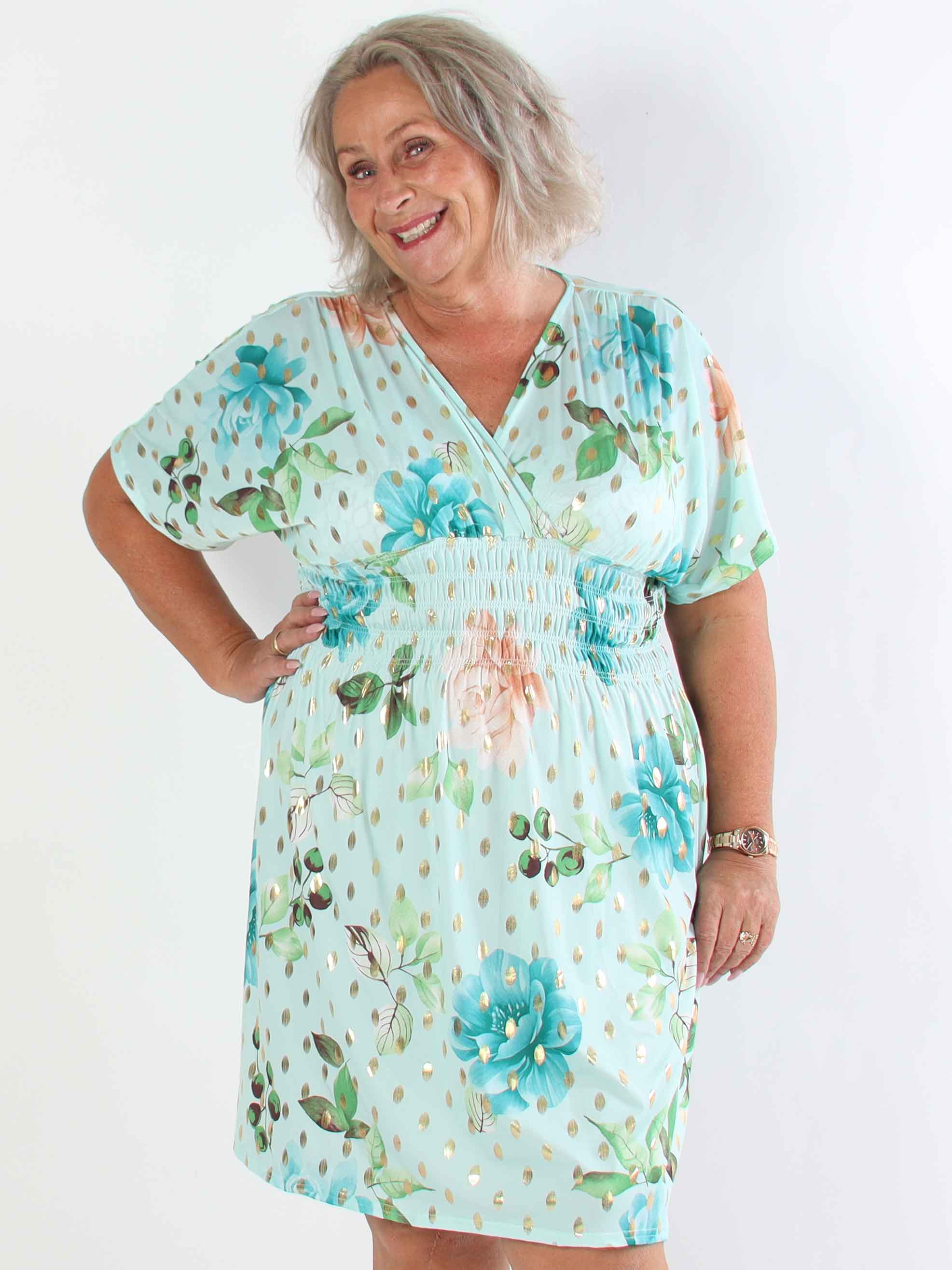 Pams Summer Short - Elastisk plus size klänning med blommig mönster och resår